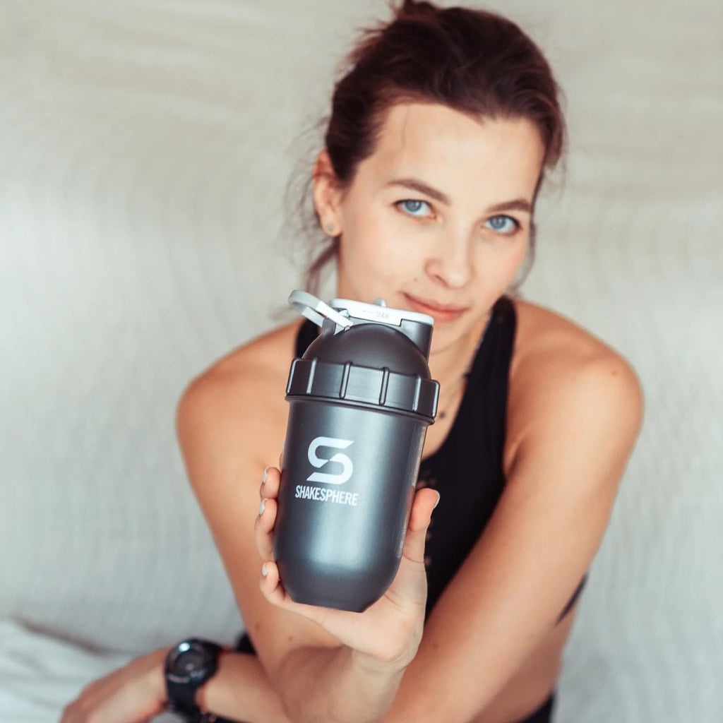 PROTEIN SHAKER 700ML VIEW GUN METAL